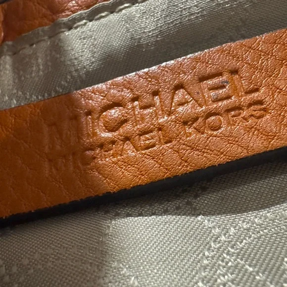 MICHAEL KORS Charlton Brown Leather Gold Push Lock Crossbody Shoulder Bag Purse - Picture 14 of 16